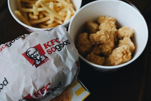 Kfc, kipdag, 50 years bucket, variety bucket, hot & crispy bucket